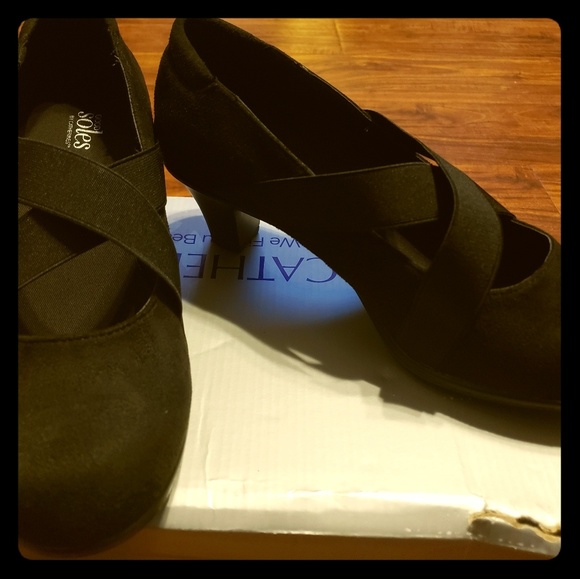 Catherine's black closed toe heels 10W - Picture 1 of 5